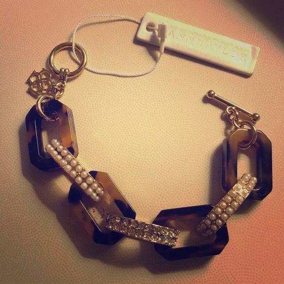 Ann Taylor Bracelet - Picture 1 of 3